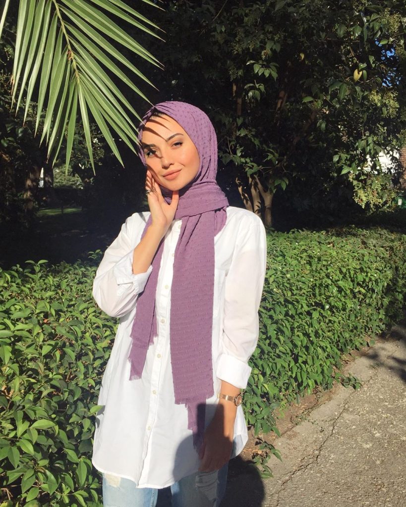 purple hijab