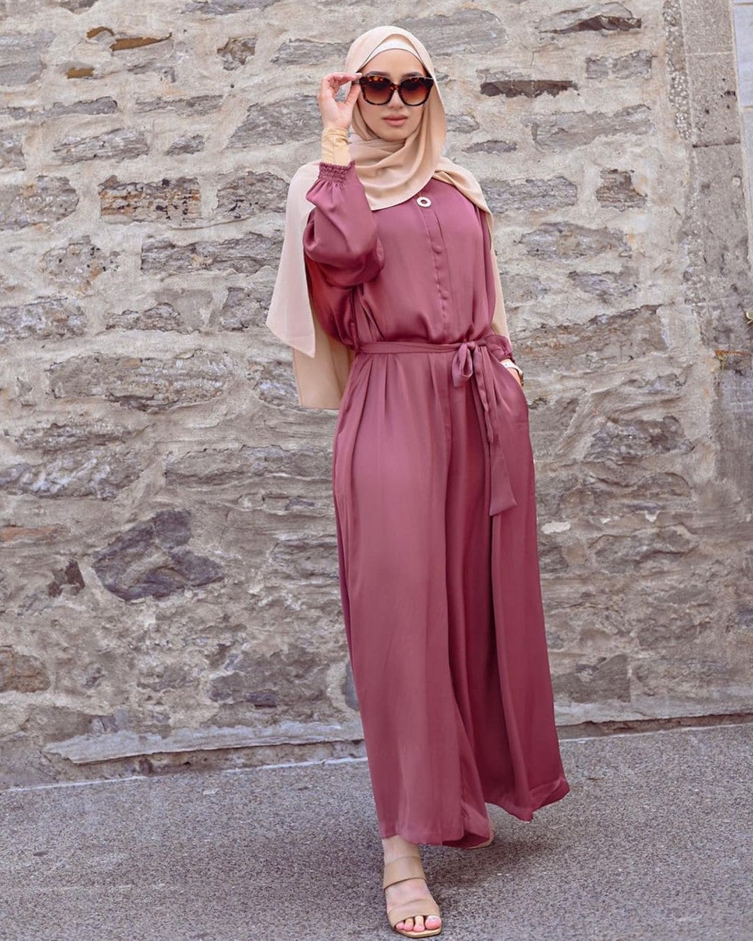 Blogger Of The Week: Zaynab aka @zaynabrayhan - Hijab Fashion Inspiration